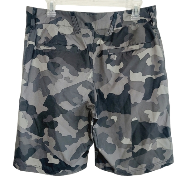 Champion Men's Camo Board Shorts Size 34 Gray Camouflage Pockets Lightweight EUC - Picture 2 of 7